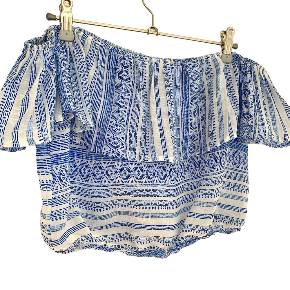 FOREVER 21 - Blue and White Geometric Pattern Off-the-Shoulder Ruffle Crop Top